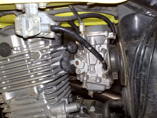 Que gasolina inundar en la motocicleta izh